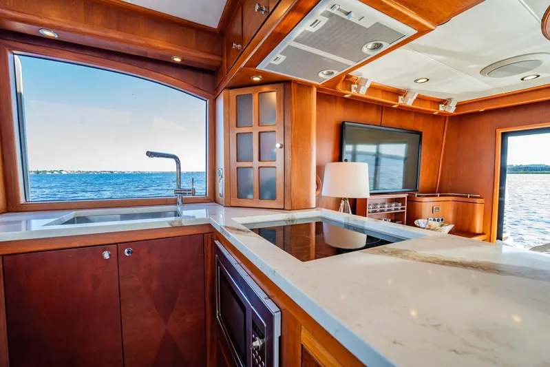 Aragosta Yacht Photos Pics 