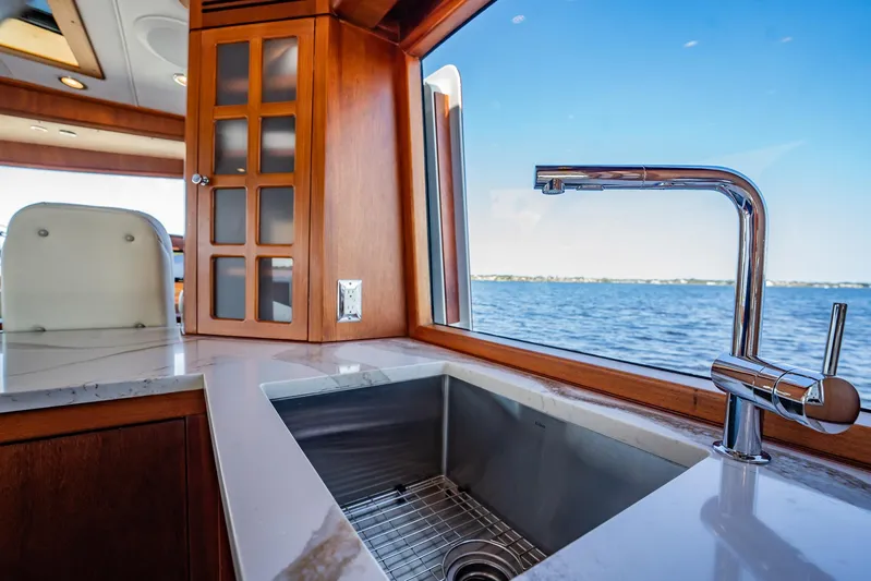 Aragosta Yacht Photos Pics 