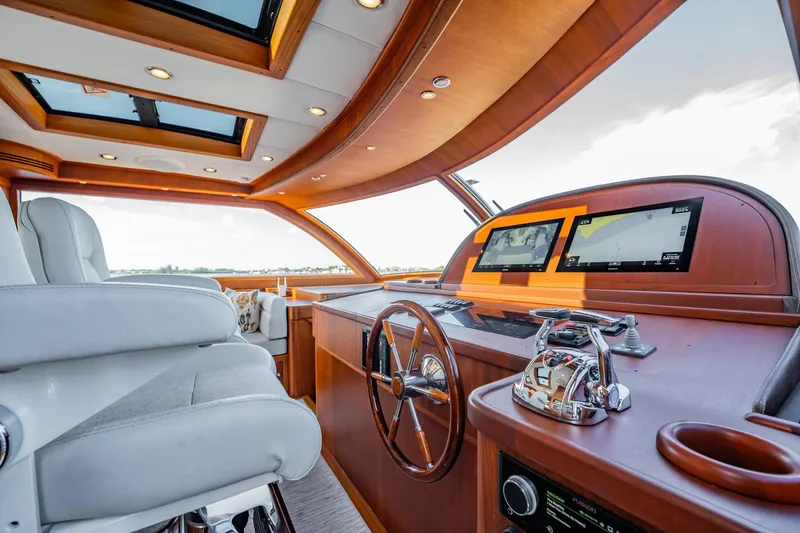 Aragosta Yacht Photos Pics 