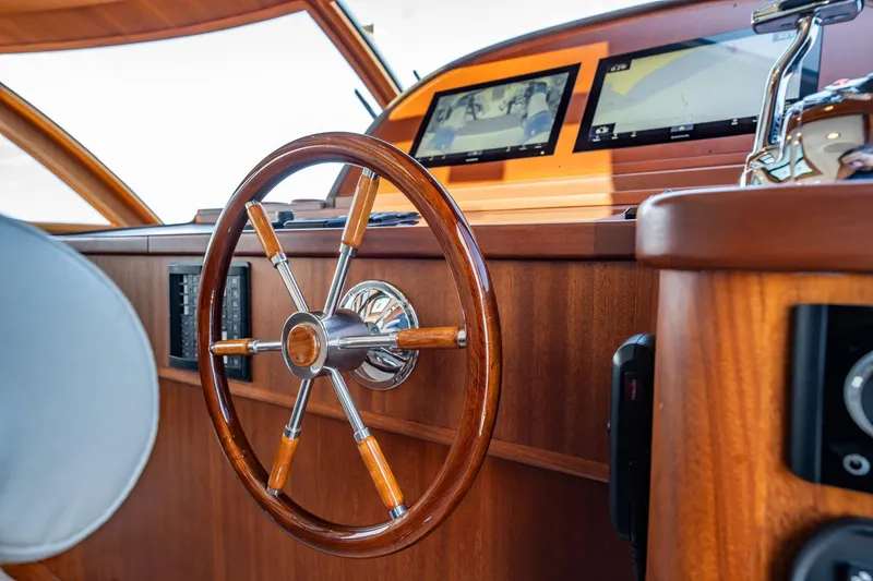 Aragosta Yacht Photos Pics 