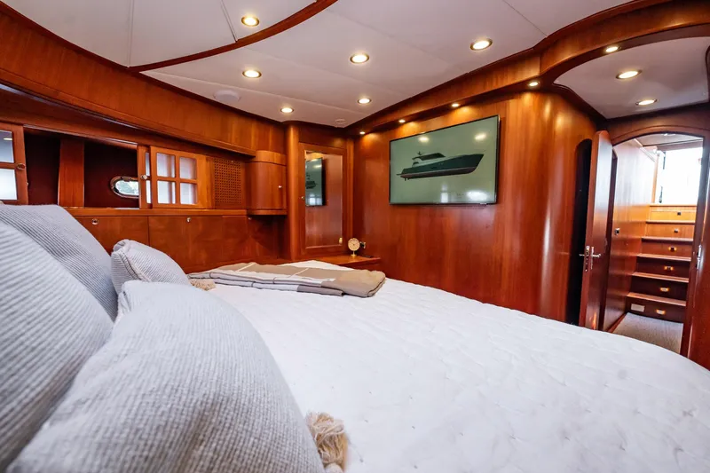 Aragosta Yacht Photos Pics 