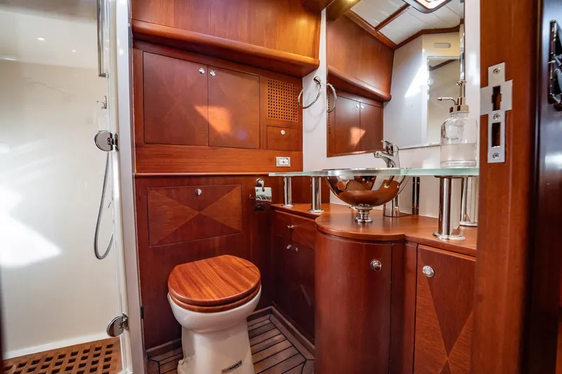 Aragosta Yacht Photos Pics 