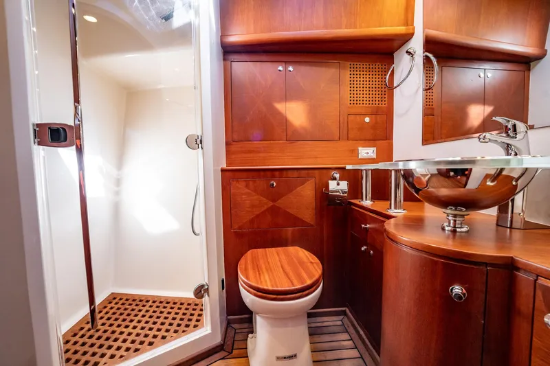 Aragosta Yacht Photos Pics 