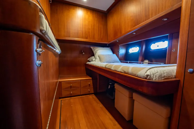 Aragosta Yacht Photos Pics 