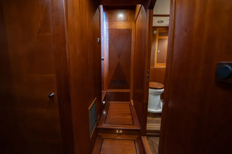 Aragosta Yacht Photos Pics 