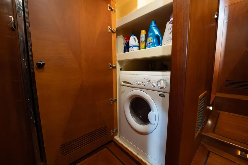 Aragosta Yacht Photos Pics 