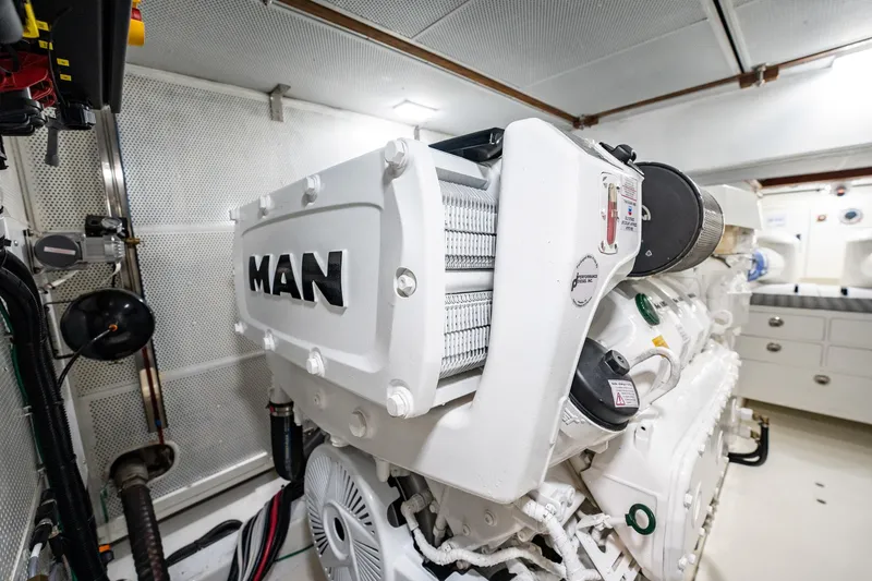 Aragosta Yacht Photos Pics 