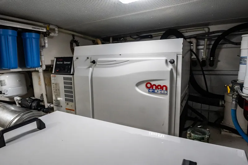 Aragosta Yacht Photos Pics 