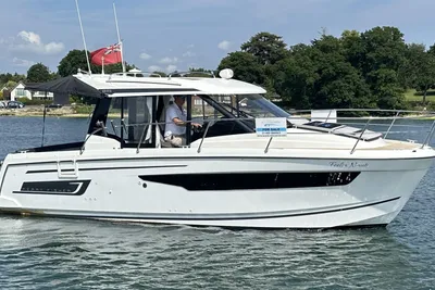 2023 Jeanneau Merry Fisher 895 Offshore