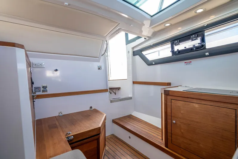 Carlotta Yacht Photos Pics 