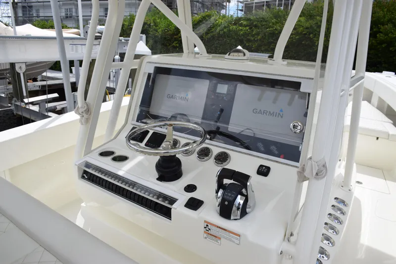  Yacht Photos Pics 2017 SeaVee 370z boat helm with Garmin navigation system and controls.