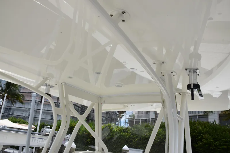 Yacht Photos Pics 2017 SeaVee 370z boat canopy and support structure, showcasing sleek design and sturdy construction.