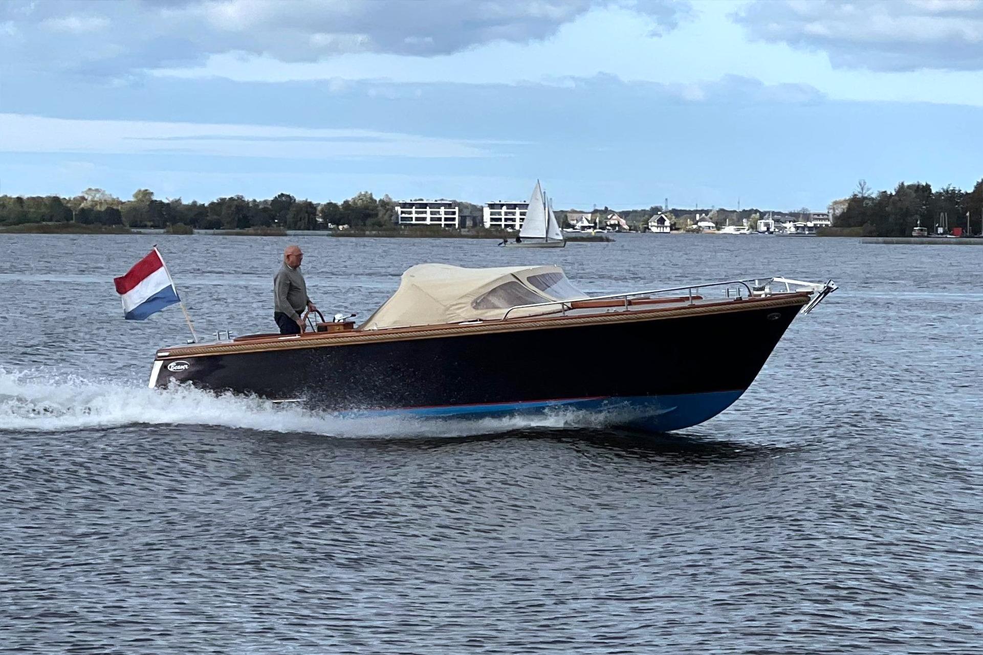 1998 Beaver Yachts 28 Picknick Lounge