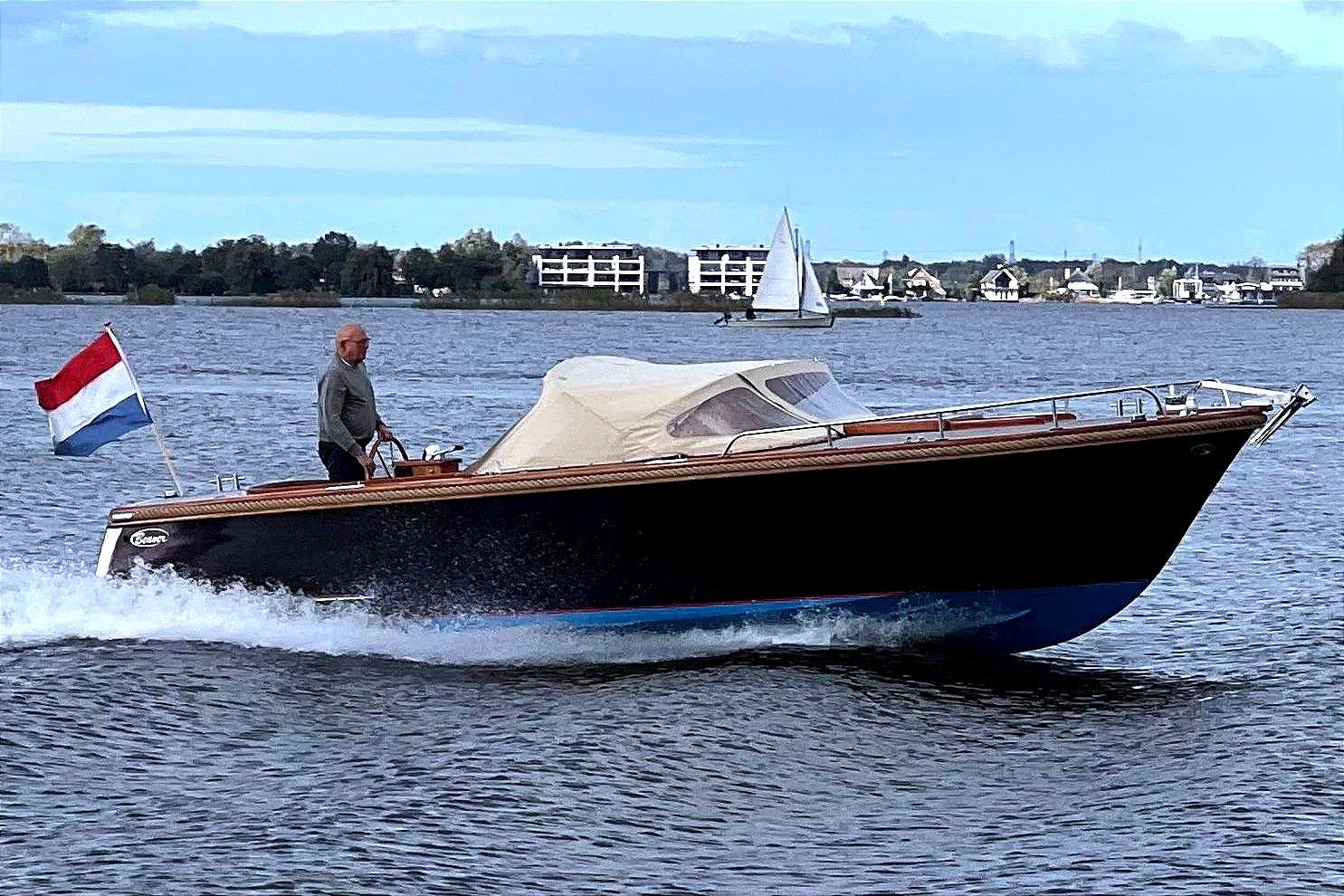 1998 Beaver Yachts 28 Picknick Lounge