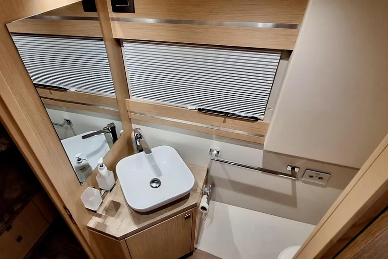 Emmanuel Yacht Photos Pics 2023 Privilege Signature 510