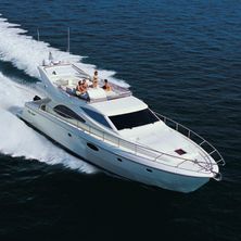2004 Ferretti Yachts 590