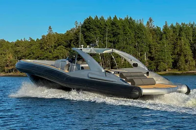 Custom Cantieri Opera 60