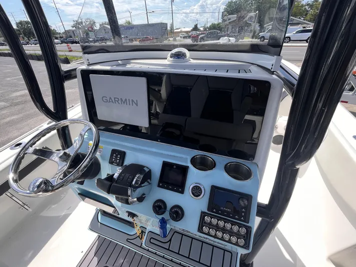  Yacht Photos Pics 2023 Tidewater 2700 Carolina Bay boat console with Garmin navigation system.