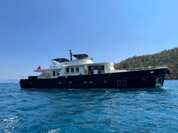 Dali Yacht Photos Pics 