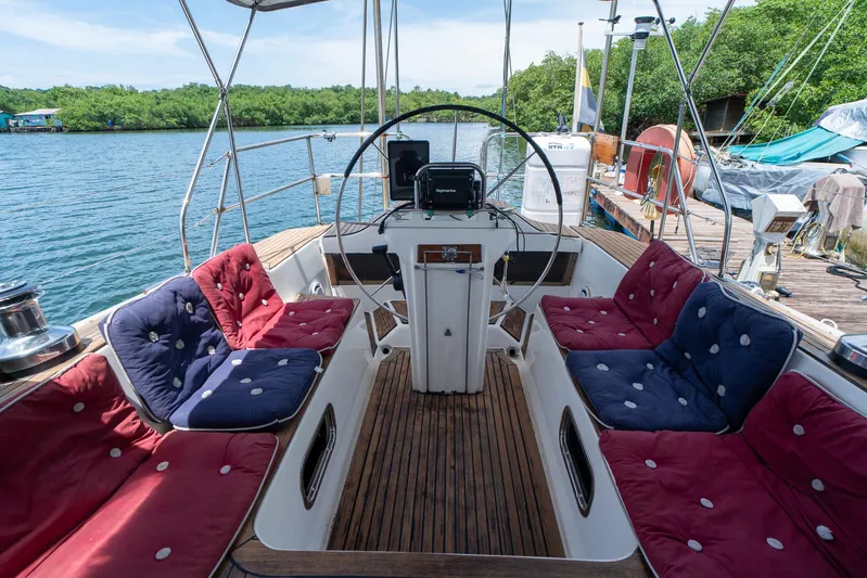 See The World Yacht Photos Pics 