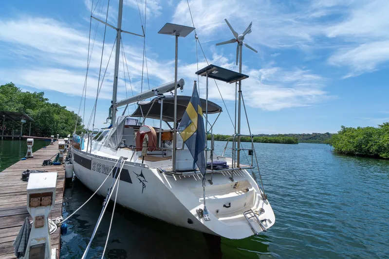 See The World Yacht Photos Pics 