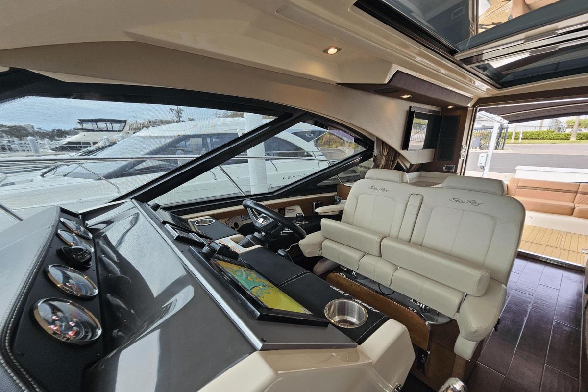 2016 Sea Ray 51 