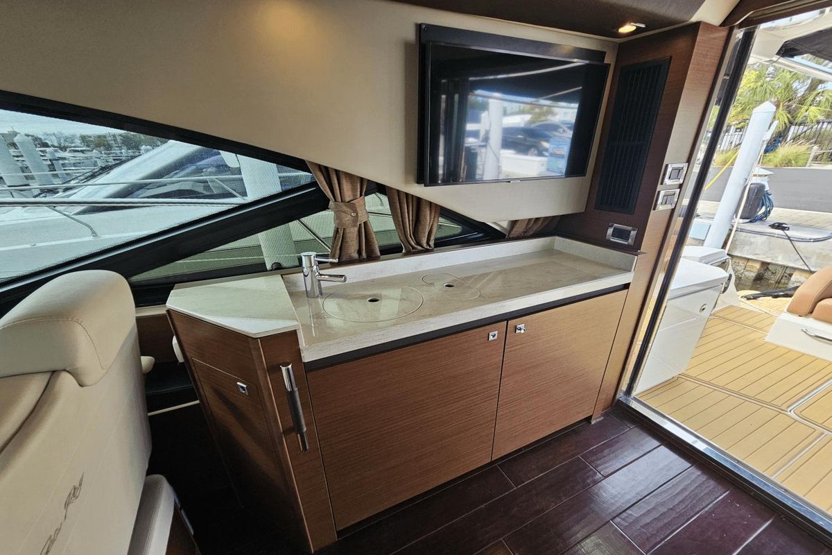2016 Sea Ray 51 