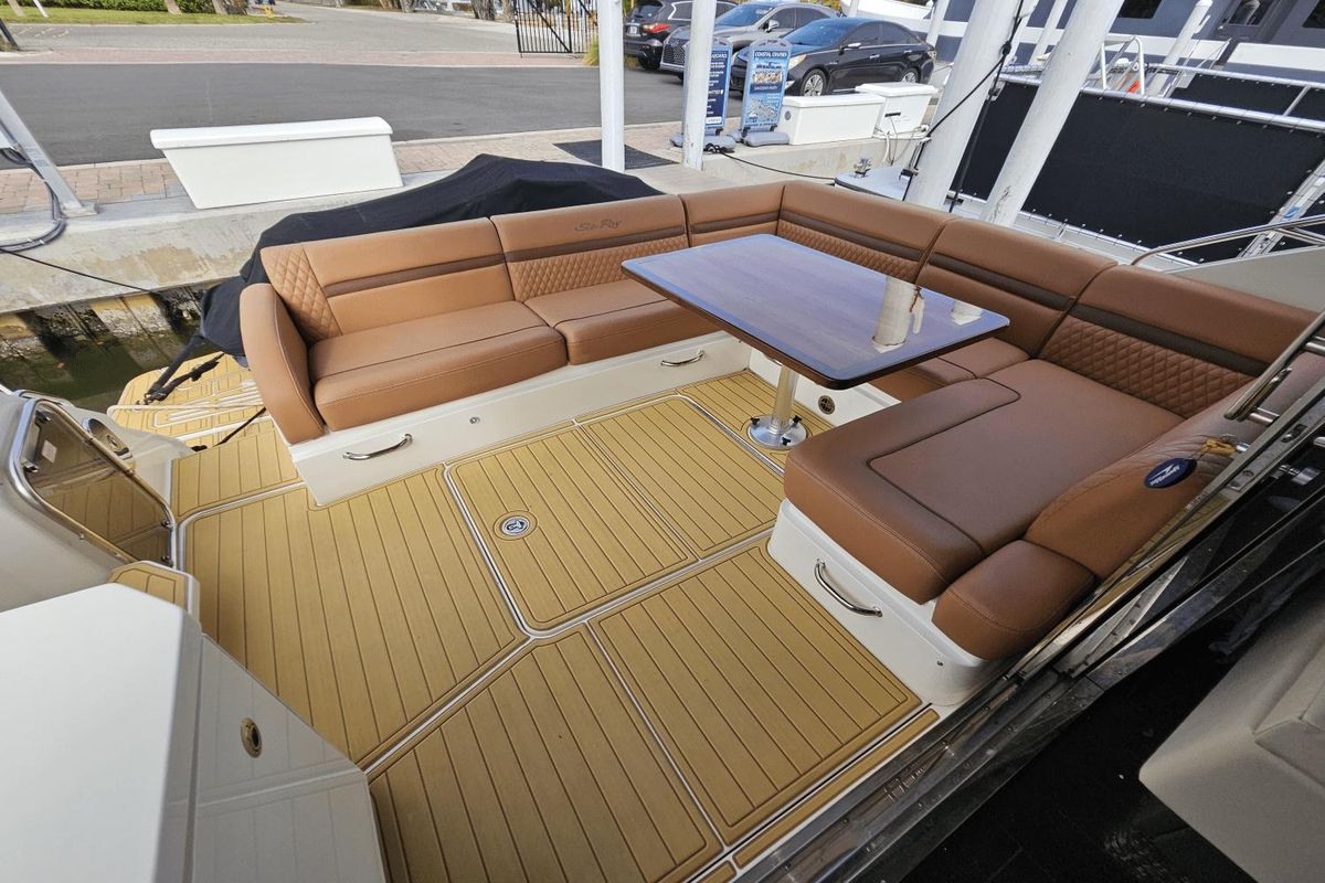 2016 Sea Ray 51 