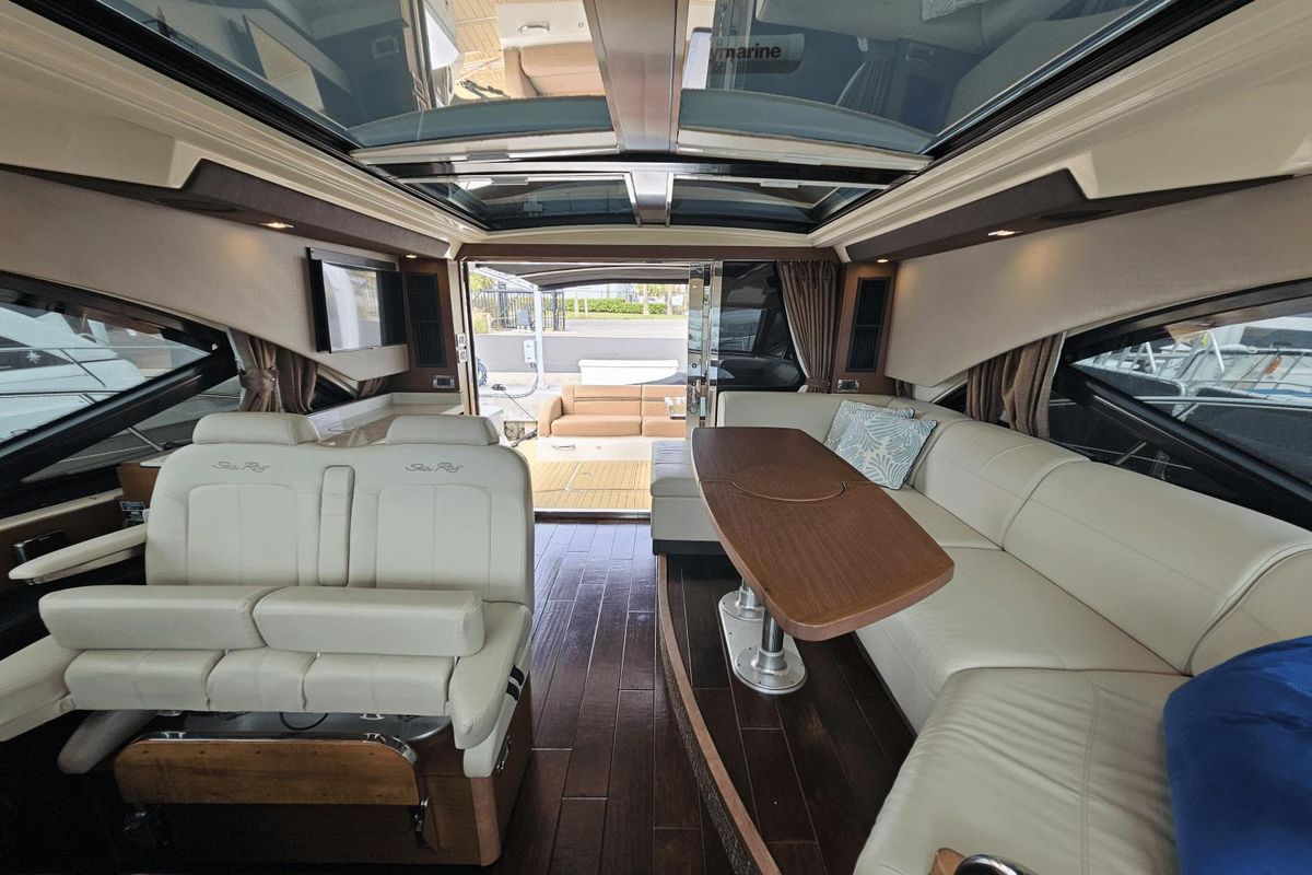2016 Sea Ray 51 