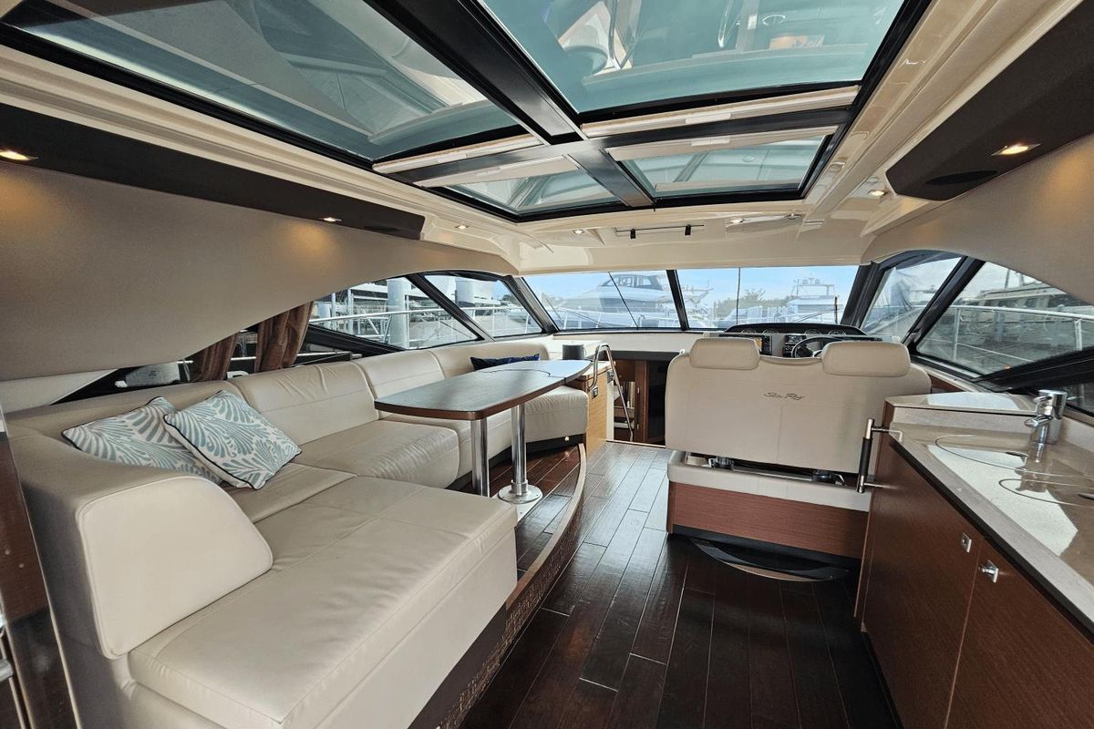 2016 Sea Ray 51 