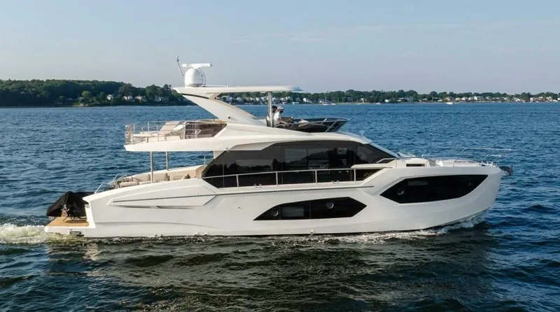  Yacht Photos Pics Absolute 60 fly 2024 used yacht occasion