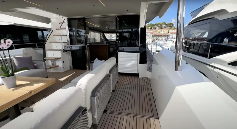  Yacht Photos Pics Absolute 60 fly 2024 used yacht occasion