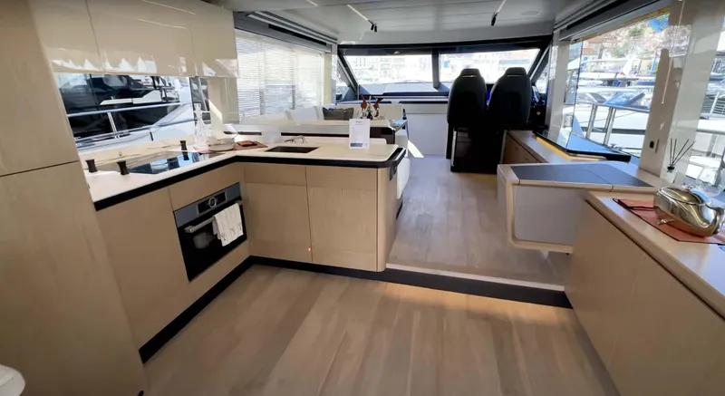  Yacht Photos Pics Absolute 60 fly 2024 used yacht occasion