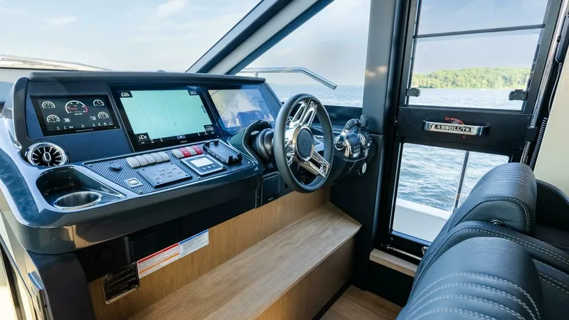  Yacht Photos Pics Absolute 60 fly 2024 used yacht occasion