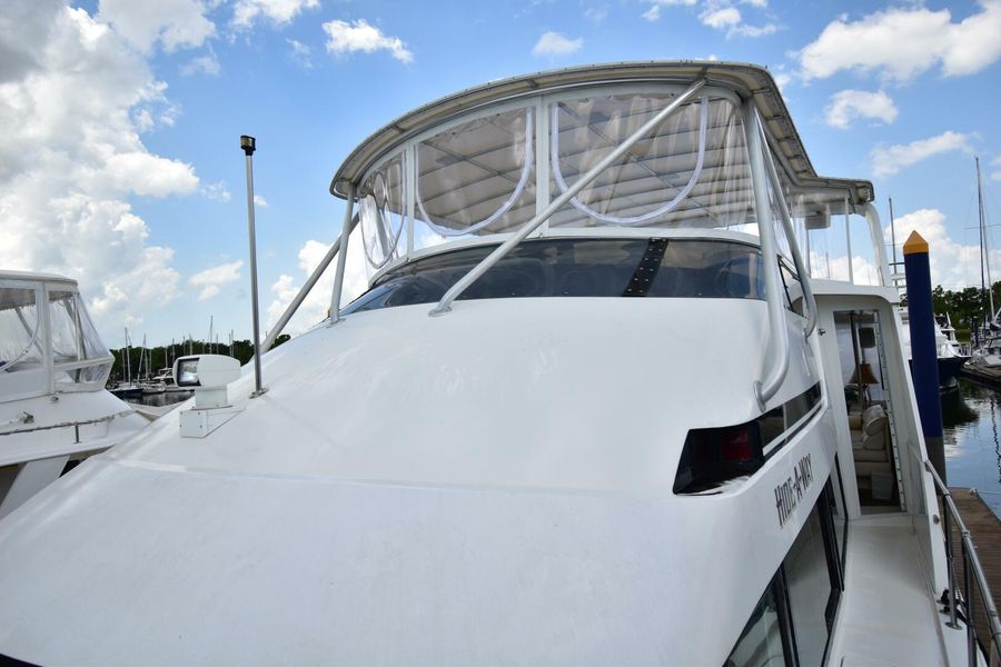 1996 Hatteras 52 Cockpit Motor Yacht