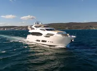 2016 Sunseeker 95 Yacht