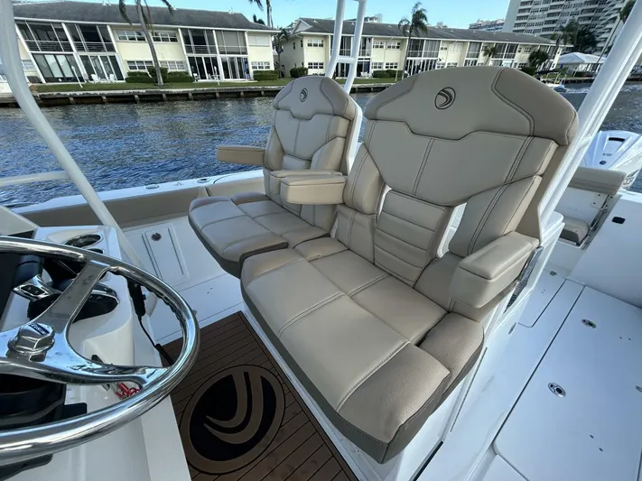 Reel Time Yacht Photos Pics 2022 Edgewater 340cc - Image 17