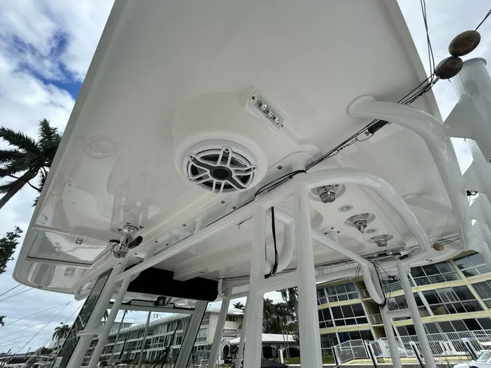 Reel Time Yacht Photos Pics 2022 Edgewater 340cc - Image 30