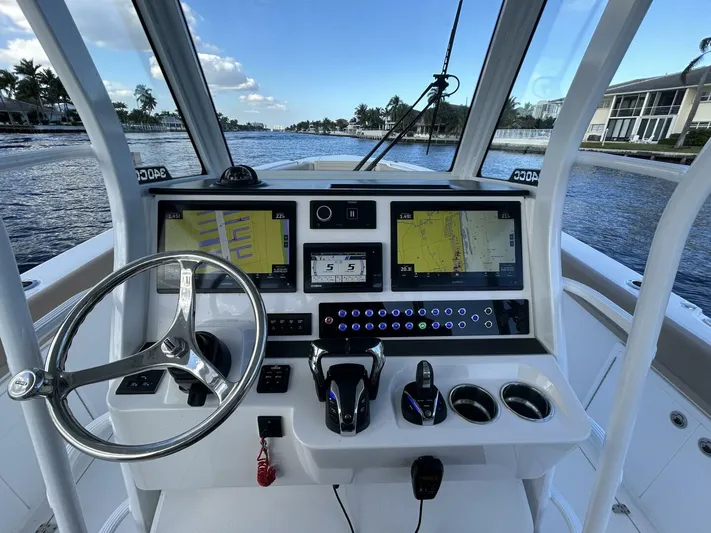 Reel Time Yacht Photos Pics 2022 Edgewater 340cc - Image 20