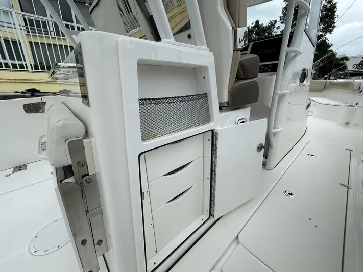 Reel Time Yacht Photos Pics 2022 Edgewater 340cc - Image 15