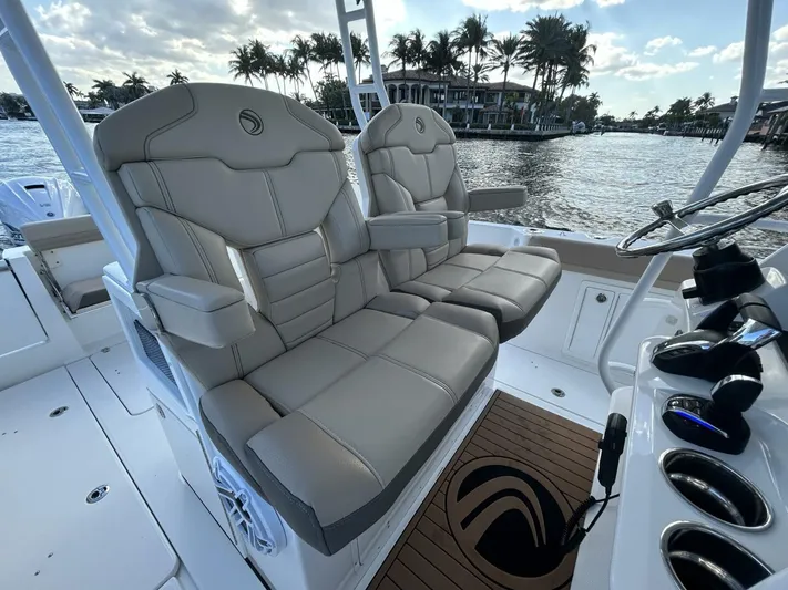 Reel Time Yacht Photos Pics 2022 Edgewater 340cc - Image 18