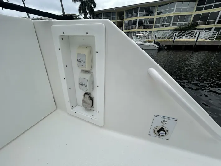 Reel Time Yacht Photos Pics 2022 Edgewater 340cc - Image 36