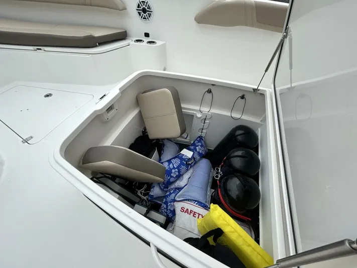 Reel Time Yacht Photos Pics 2022 Edgewater 340cc - Image 39