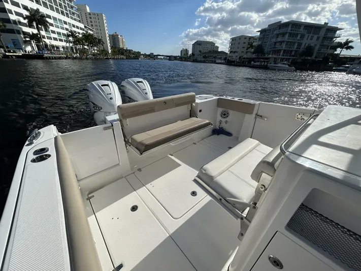 Reel Time Yacht Photos Pics 2022 Edgewater 340cc - Image 7