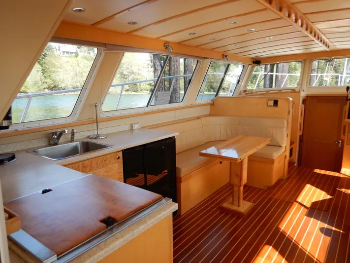  Yacht Photos Pics Galley to Port