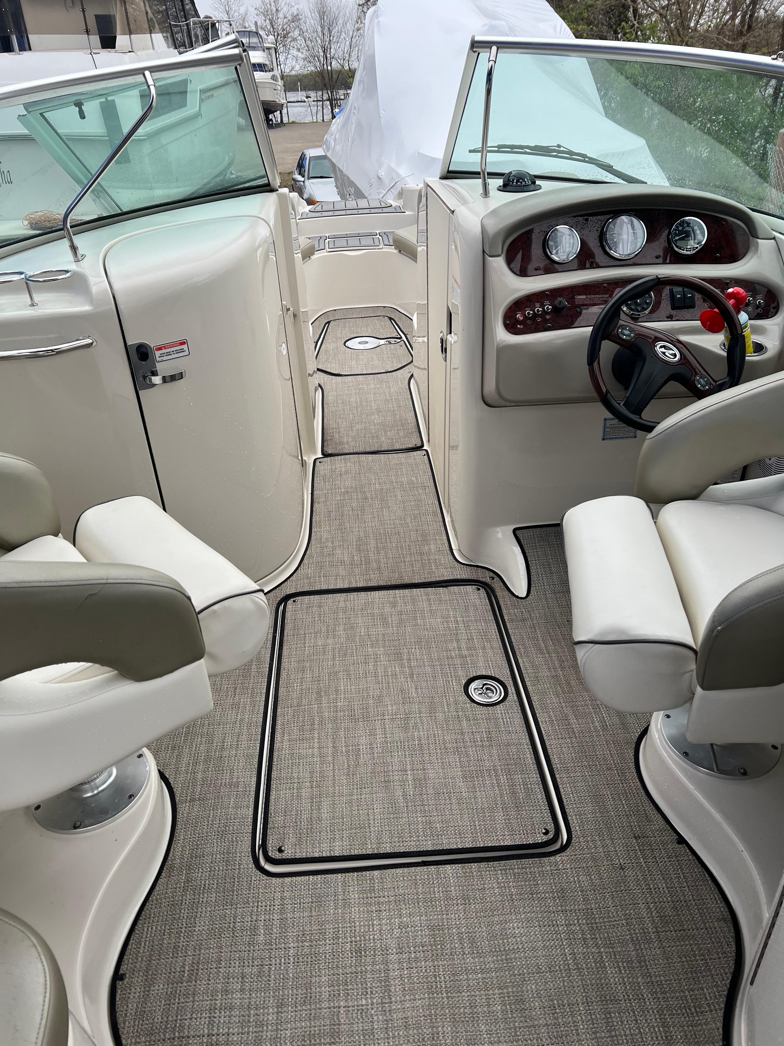 2006 Sea Ray 270 SD Sundeck Deck for sale - YachtWorld