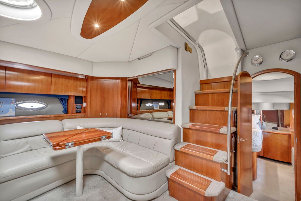 2007 Cruisers Yachts 52 