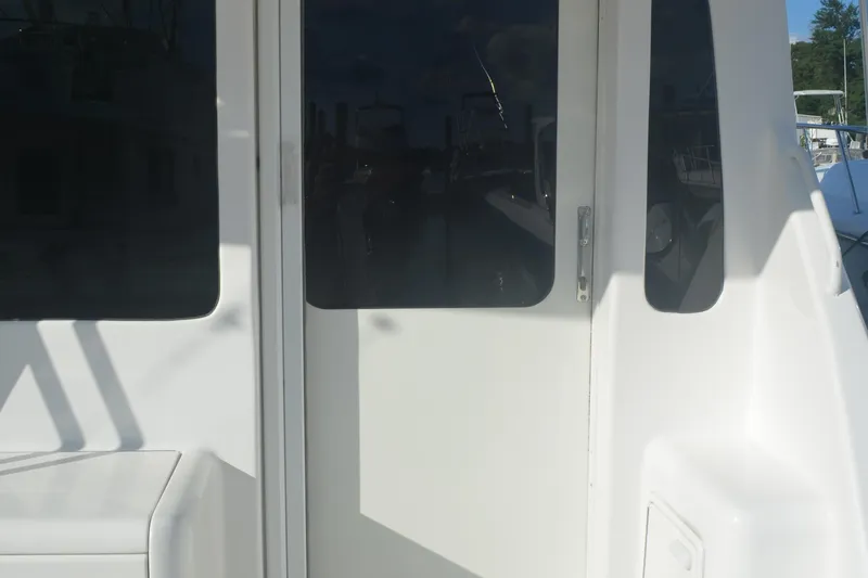 Rock & Roll Yacht Photos Pics Salon door