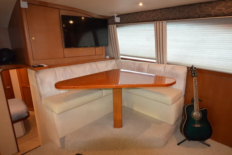 Rock & Roll Yacht Photos Pics Dinette