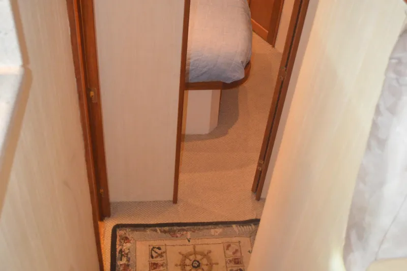 Rock & Roll Yacht Photos Pics Companionway below